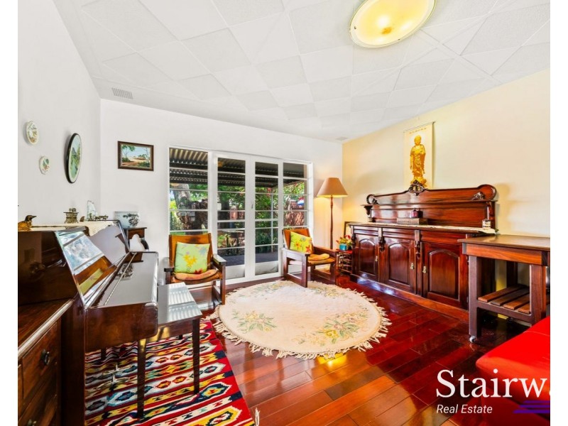 16 Leach Avenue, Riverton WA 6148