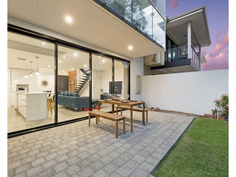 6 Finn Cove, Ascot WA 6104