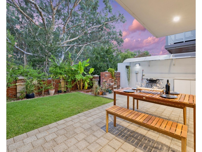 6 Finn Cove, Ascot WA 6104