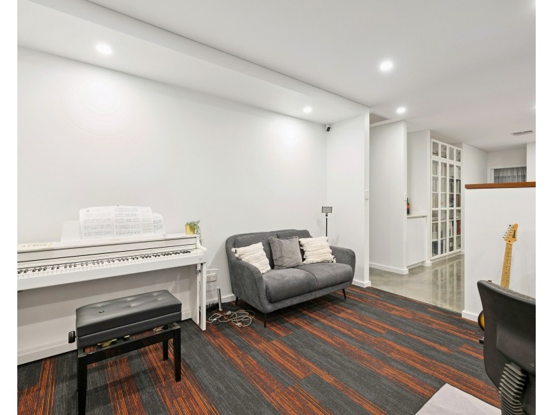 6 Finn Cove, Ascot WA 6104