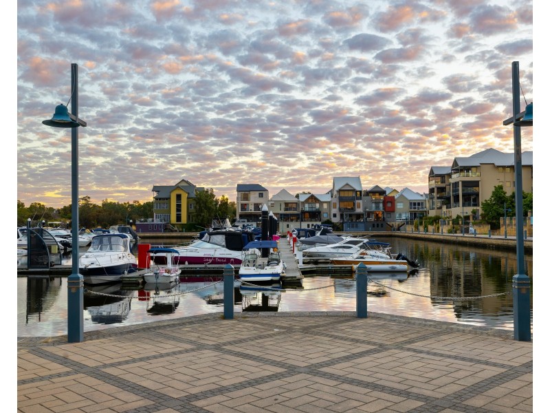 6 Finn Cove, Ascot WA 6104