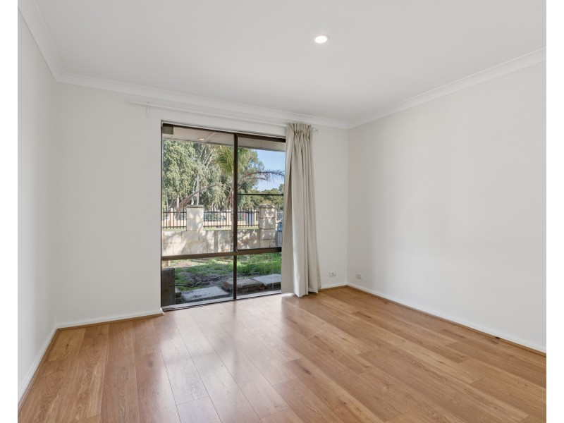 16A Hawke Pass, Bateman WA 6150