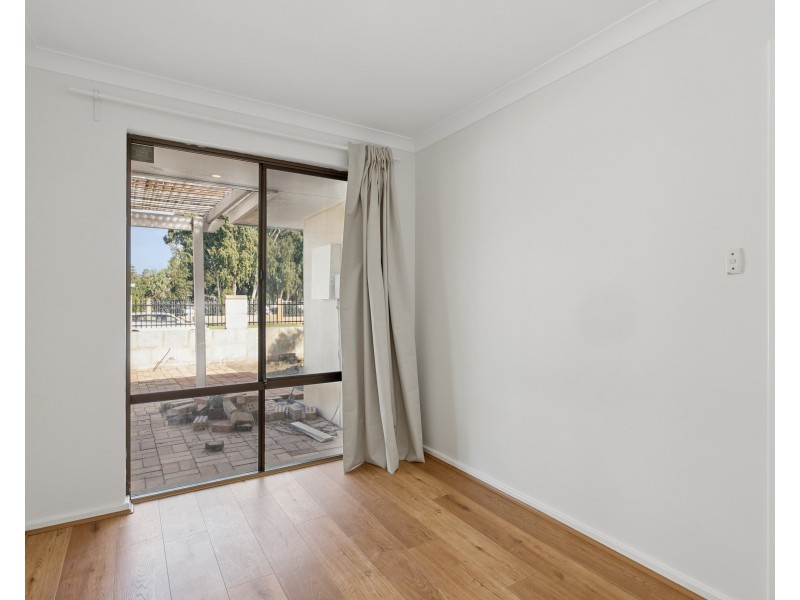 16A Hawke Pass, Bateman WA 6150