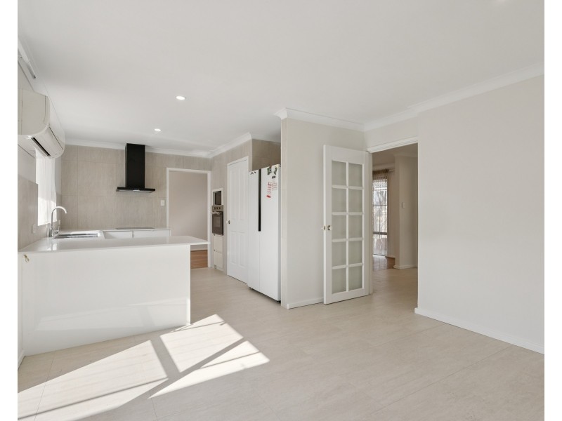 16A Hawke Pass, Bateman WA 6150