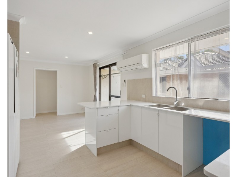 16A Hawke Pass, Bateman WA 6150