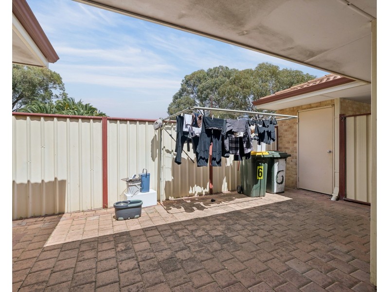 6/278 Wharf Street, Queens Park WA 6107