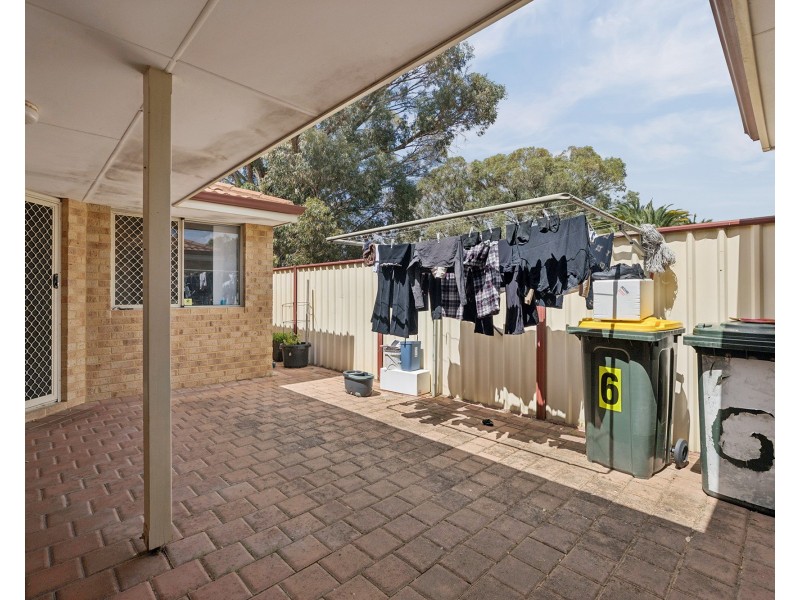 6/278 Wharf Street, Queens Park WA 6107