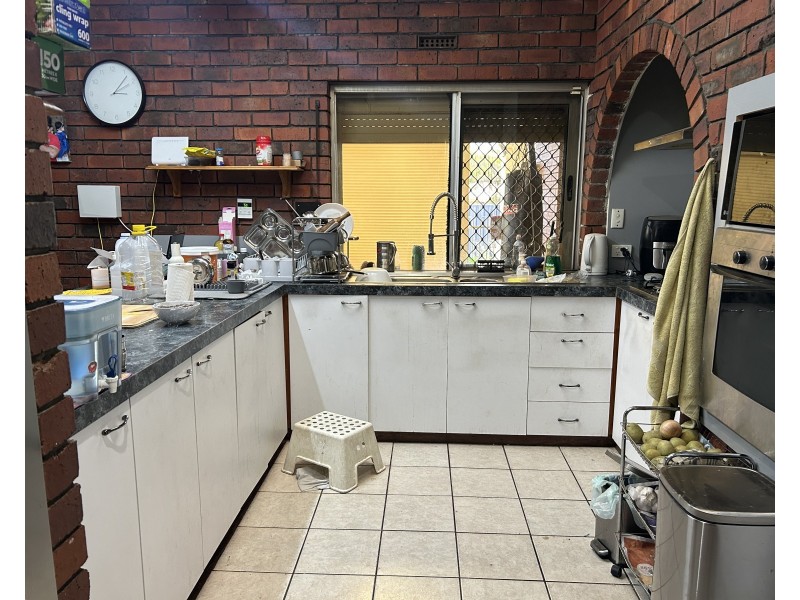 1 Laurel Street, Forrestfield WA 6058