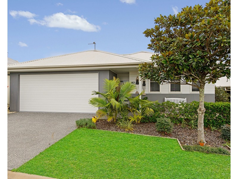 120 South Pacific Boulevarde, Lake Cathie NSW 2445