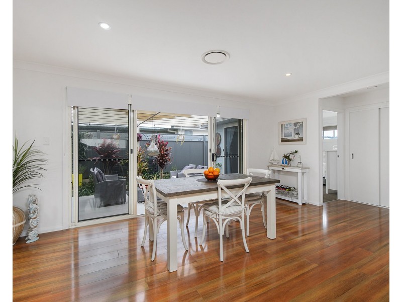 120 South Pacific Boulevarde, Lake Cathie NSW 2445