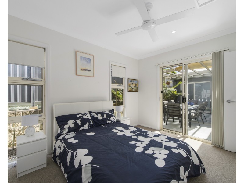 6 Southern Ocean Street, Lake Cathie NSW 2445