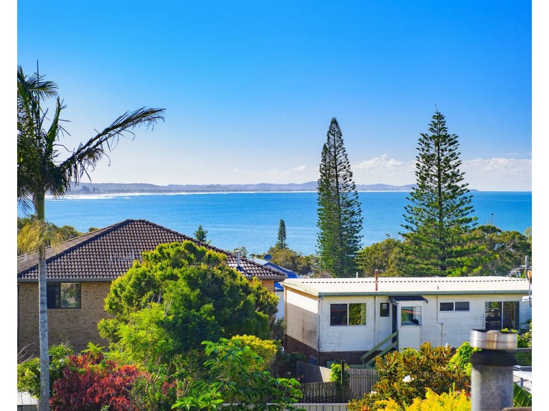 850 Ocean Drive, Bonny Hills NSW 2445