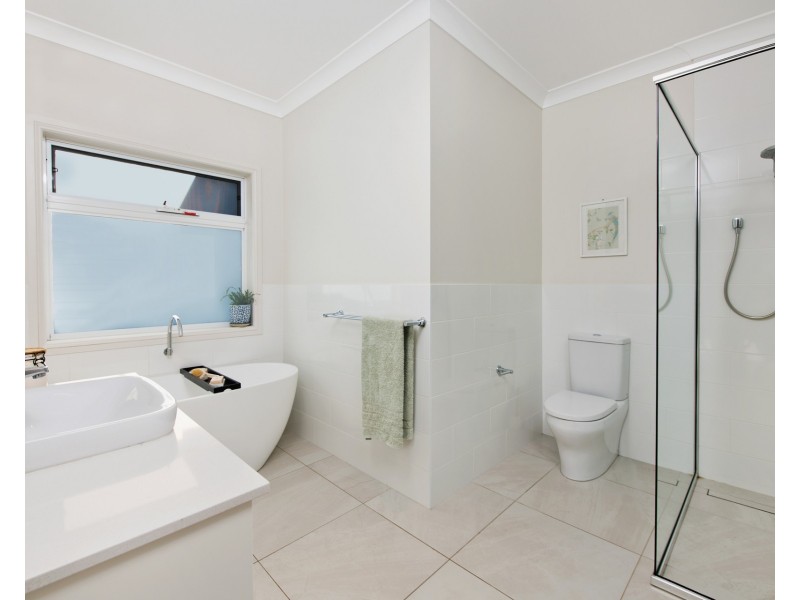 8 Summer Circuit, Lake Cathie NSW 2445