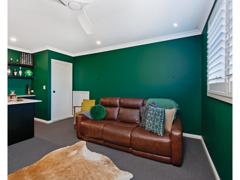 8 Summer Circuit, Lake Cathie NSW 2445