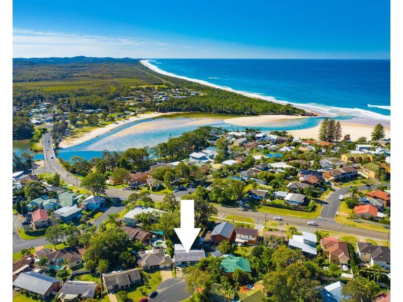 10 Banjora Place, Lake Cathie NSW 2445