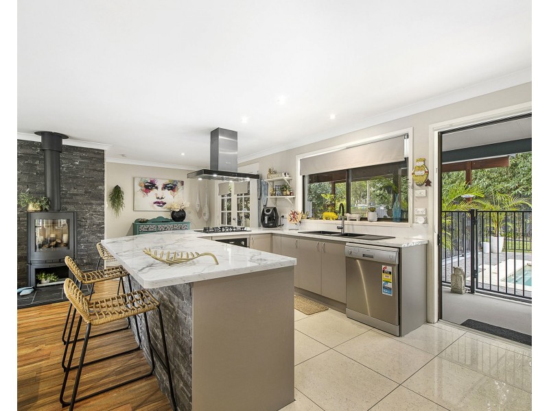 10 Banjora Place, Lake Cathie NSW 2445