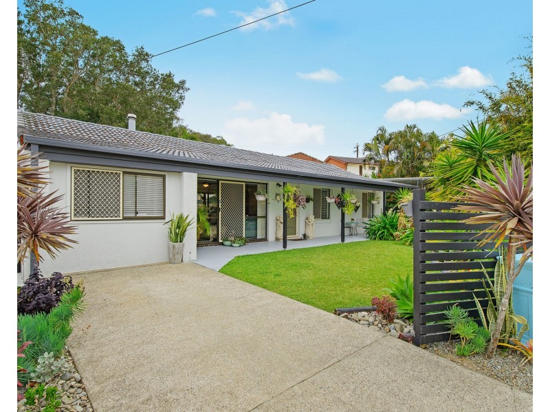 10 Banjora Place, Lake Cathie NSW 2445