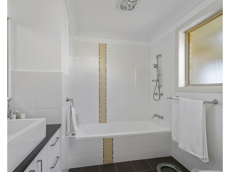 8 Seafarers Close, Bonny Hills NSW 2445