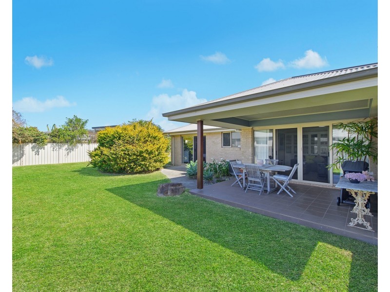 8 Seafarers Close, Bonny Hills NSW 2445