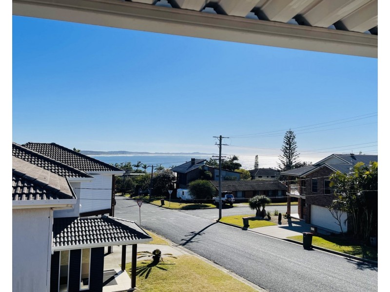 18 Third Avenue, Bonny Hills NSW 2445