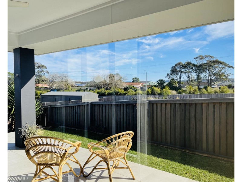 8 Seaside Drive, Lake Cathie NSW 2445