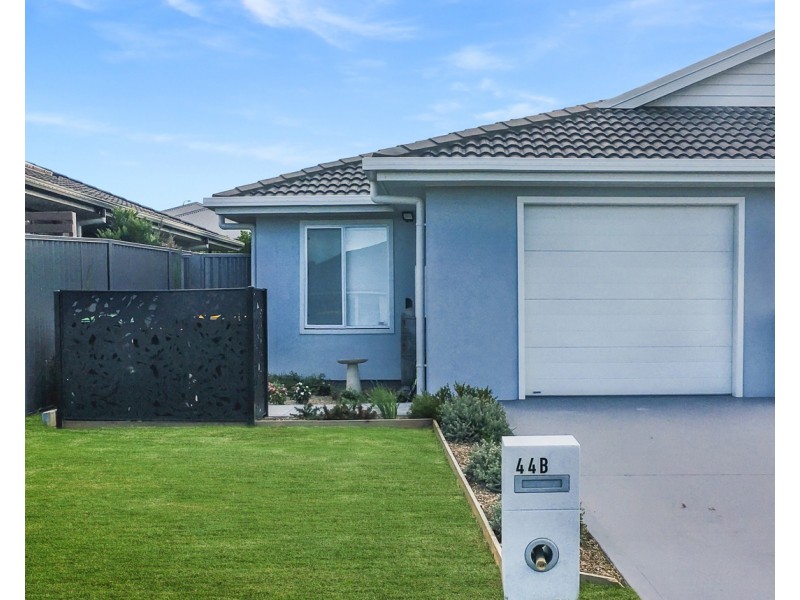 44B Summer Circuit, Lake Cathie NSW 2445