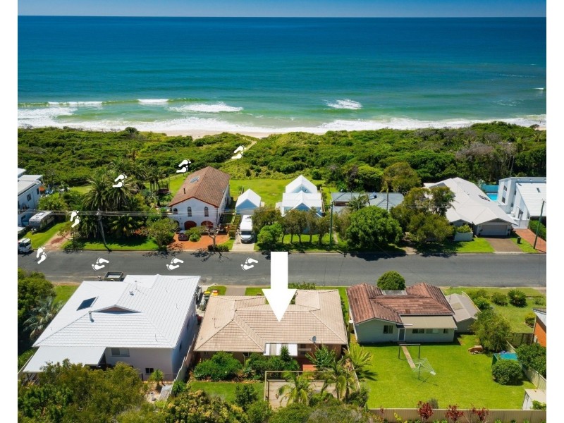 111 Chepana Street, Lake Cathie NSW 2445