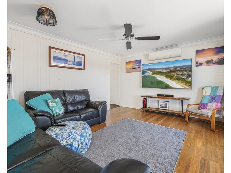 121 Chepana Street, Lake Cathie NSW 2445