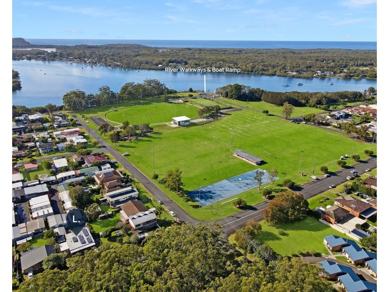 31 Lake Street, Laurieton NSW 2443