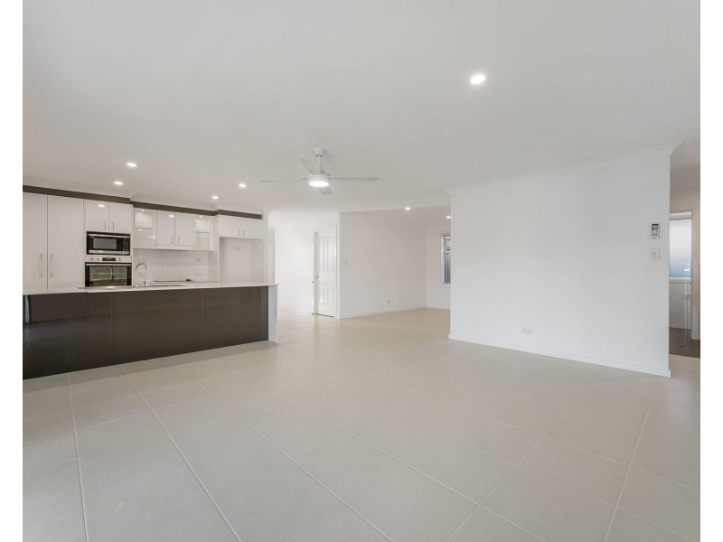 4 Celtic Court, Lake Cathie NSW 2445