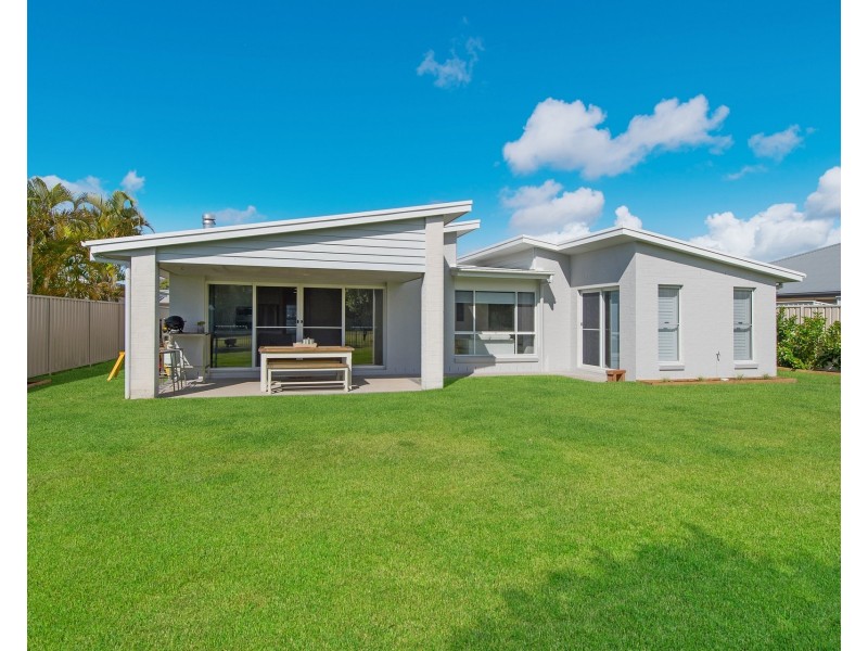 19 Northwind Crescent, Bonny Hills NSW 2445