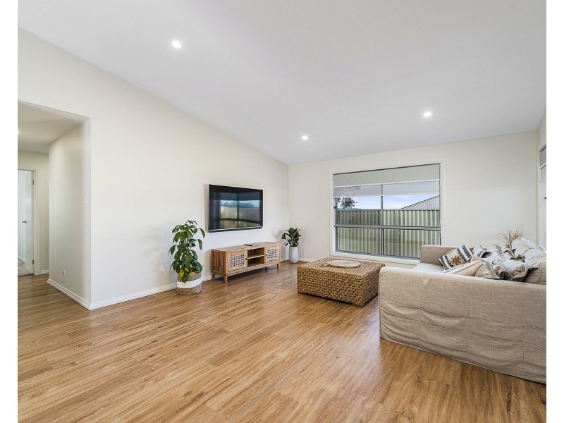 2/20 St Lucia Place, Bonny Hills NSW 2445