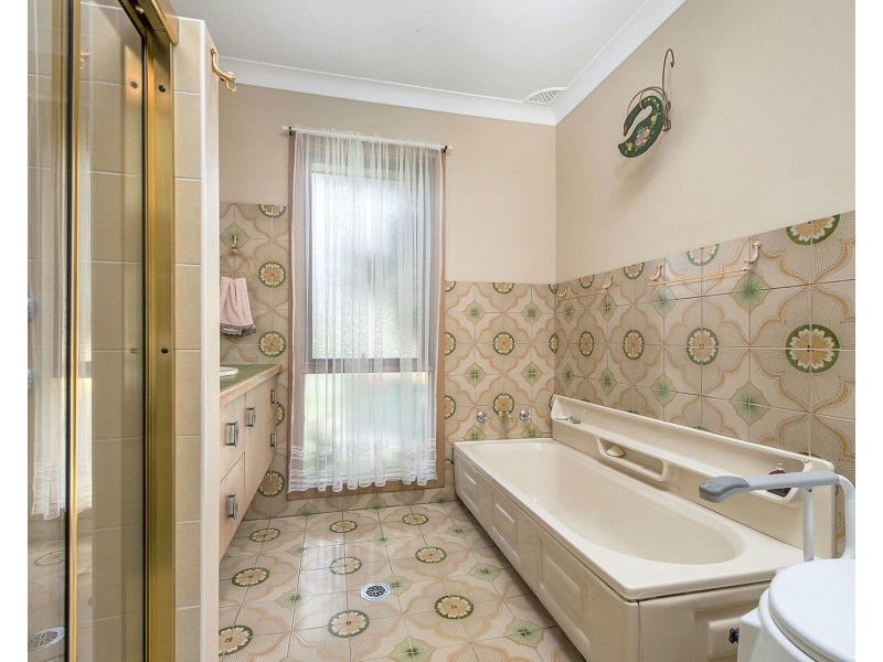 10 Melaleuca Avenue, Lake Cathie NSW 2445