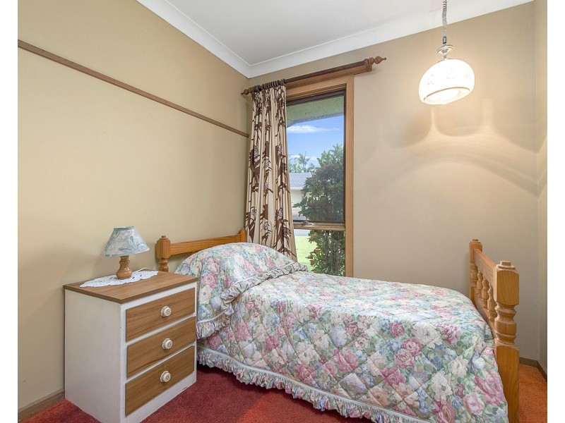 10 Melaleuca Avenue, Lake Cathie NSW 2445