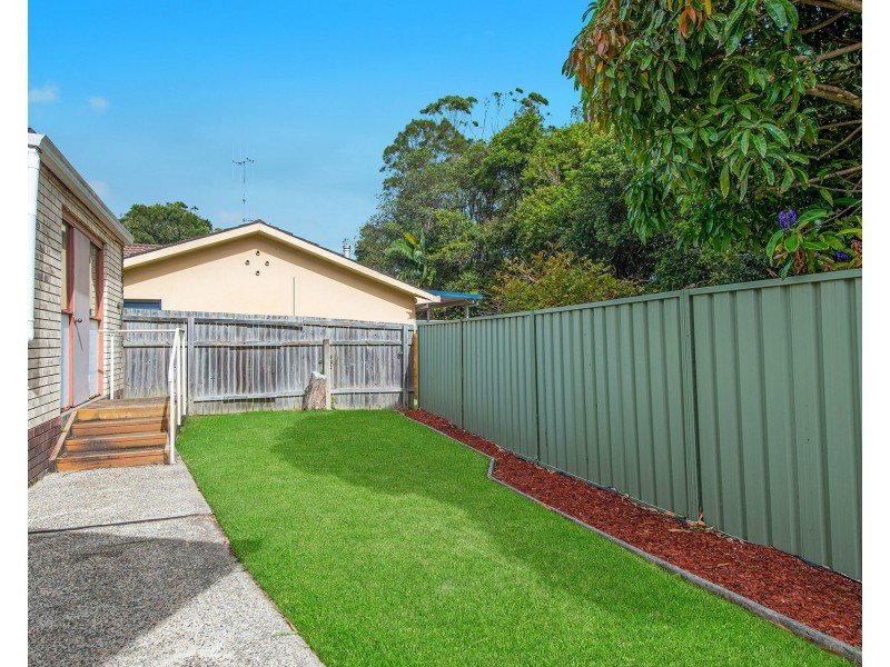 10 Melaleuca Avenue, Lake Cathie NSW 2445