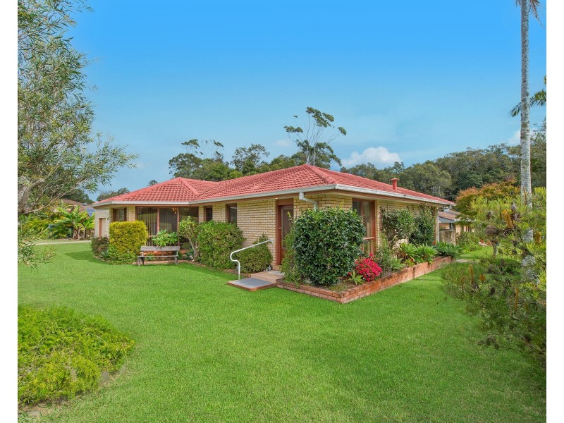 10 Melaleuca Avenue, Lake Cathie NSW 2445