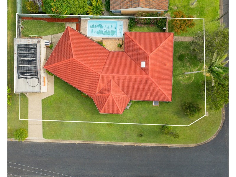 10 Melaleuca Avenue, Lake Cathie NSW 2445