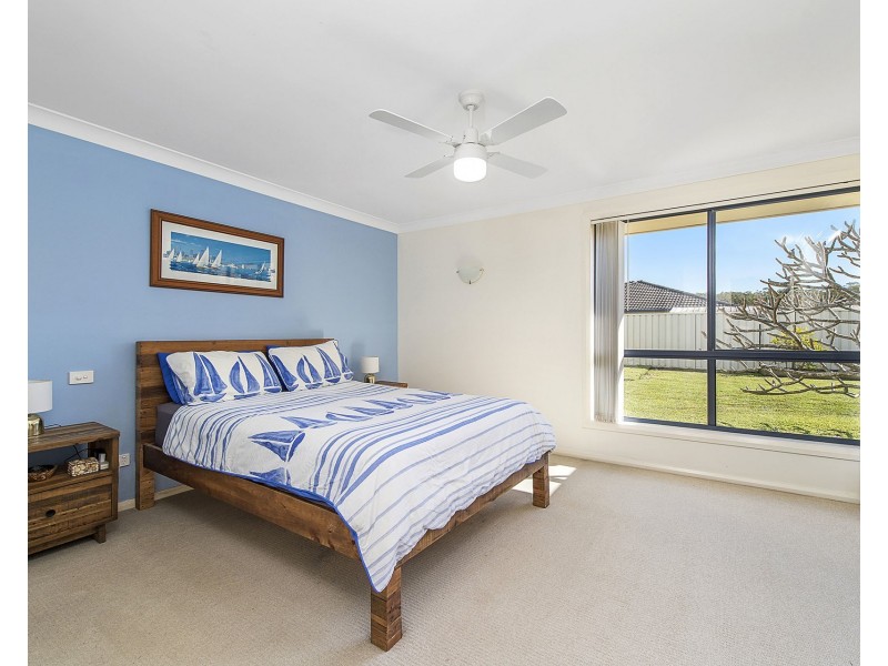 12 Hungerford Place, Bonny Hills NSW 2445