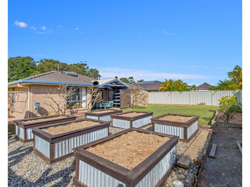 12 Hungerford Place, Bonny Hills NSW 2445