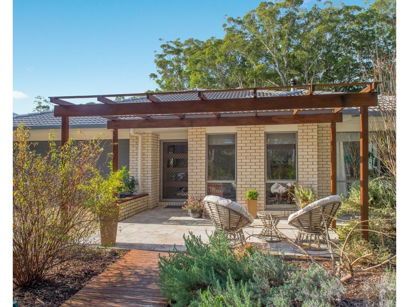 5 Temple Court, Lake Cathie NSW 2445