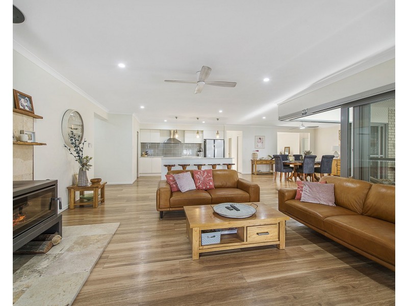 5 Temple Court, Lake Cathie NSW 2445