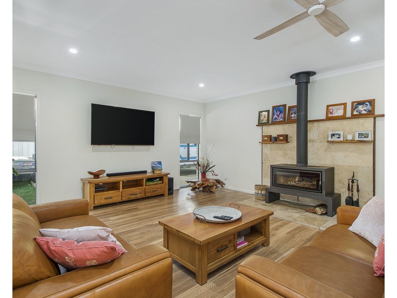 5 Temple Court, Lake Cathie NSW 2445