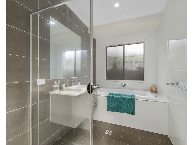 5 Temple Court, Lake Cathie NSW 2445