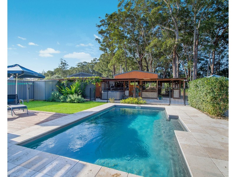 5 Temple Court, Lake Cathie NSW 2445
