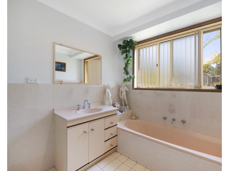 12 Elouera Place, West Haven NSW 2443