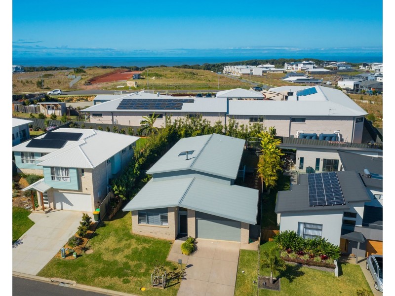 9 Nevis Street, Lake Cathie NSW 2445