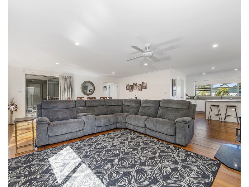 9 Nevis Street, Lake Cathie NSW 2445