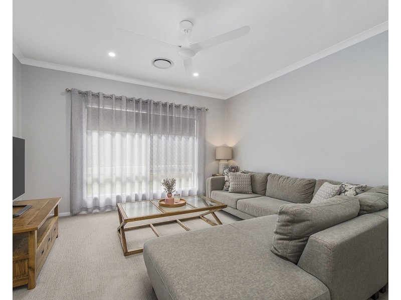 12 Nevis Street, Lake Cathie NSW 2445