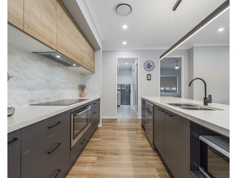 12 Nevis Street, Lake Cathie NSW 2445