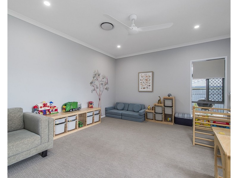 12 Nevis Street, Lake Cathie NSW 2445